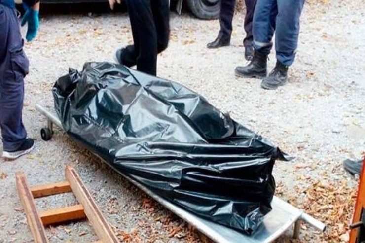 Bakıda evdən çürümüş meyit tapıldı