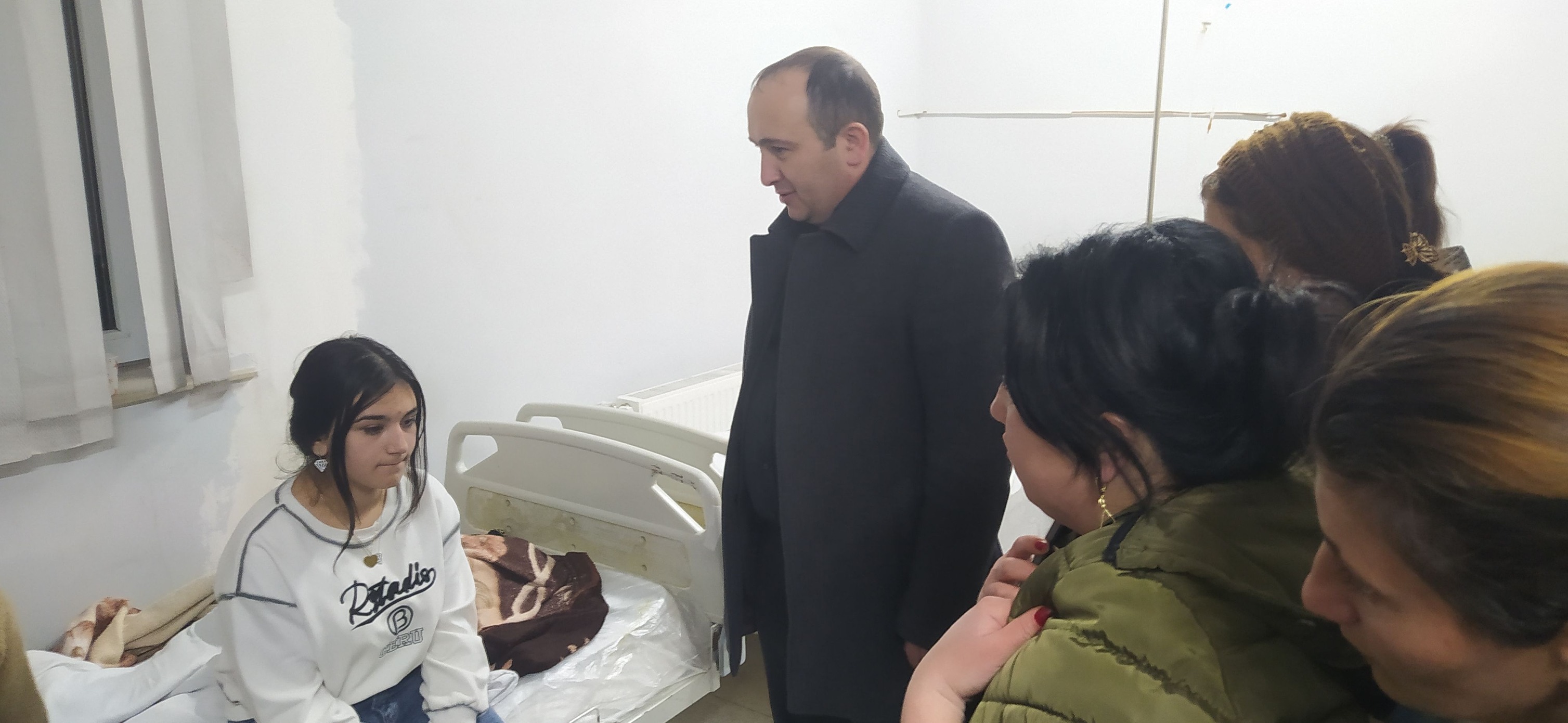 Tovuzda zəhərlənən tələbələrin son durumu AÇIQLANDI