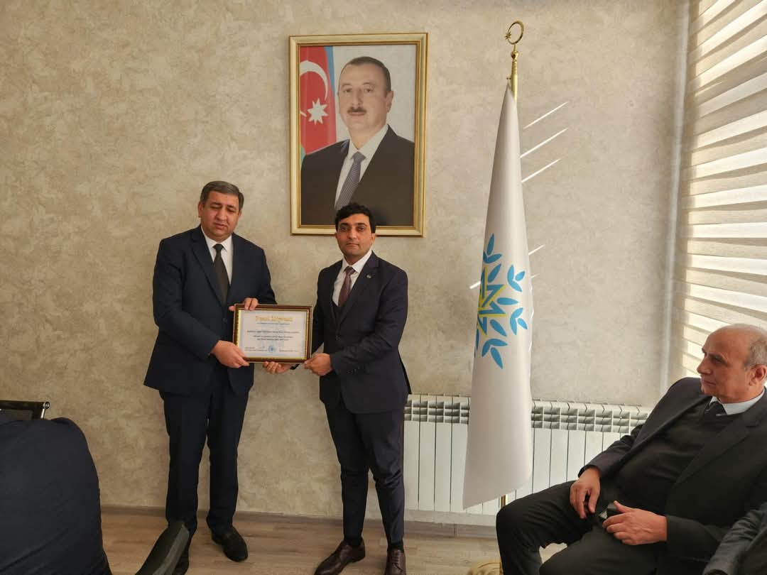 "Qətiyyətli Lider - Suveren ölkə!"