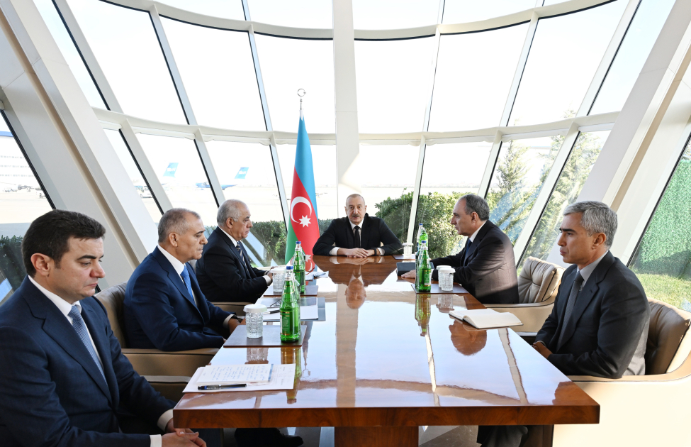 Prezident qəza ilə bağlı təcili müşavirə keçirdi - FOTO (YENİLƏNİB)