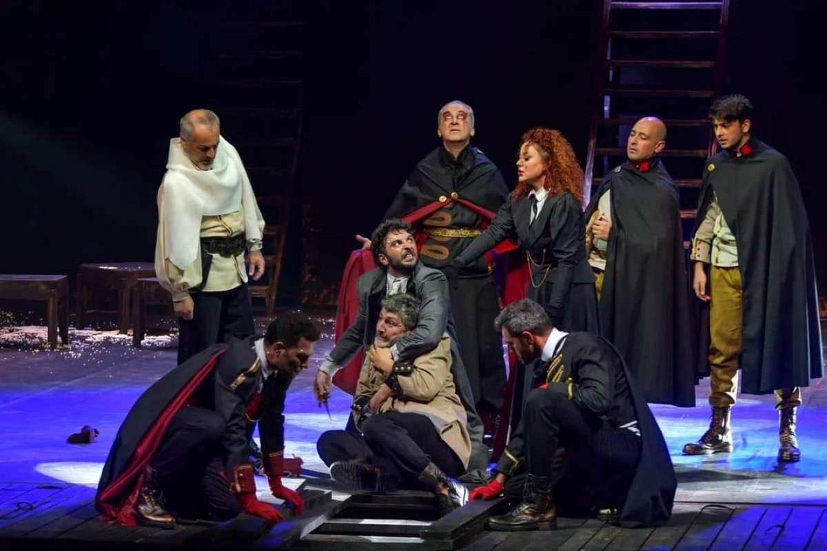 Sabah teatrlar fəaliyyət göstərməyəcək - RƏSMİ