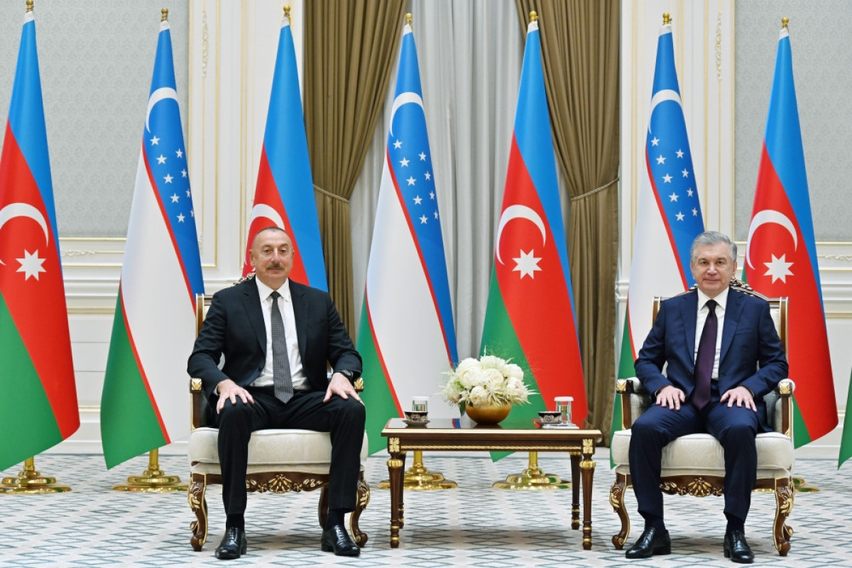 Şavkat Mirziyoyev İlham Əliyevə zəng etdi