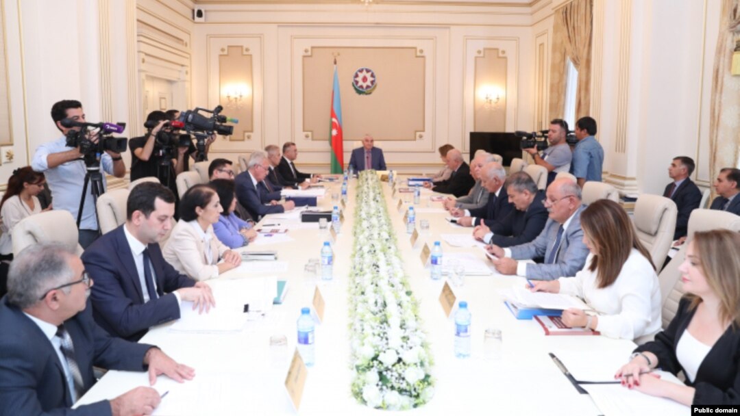 Namizədlərin seçki komissiyalarındakı qohumlarının fəaliyyətinə xitam verildi
