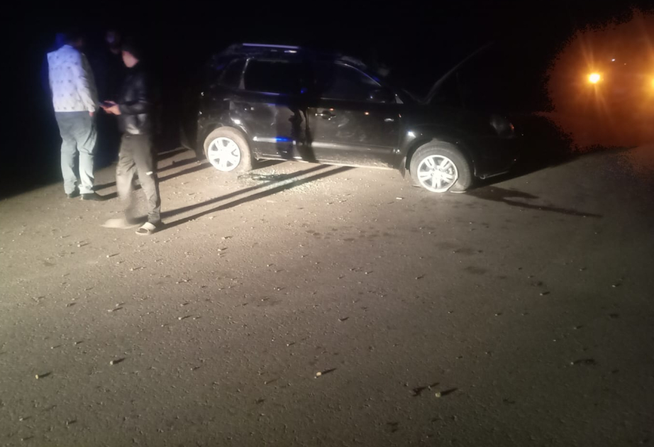 Salyanda "Hyundai" aşdı: yaralılar var
