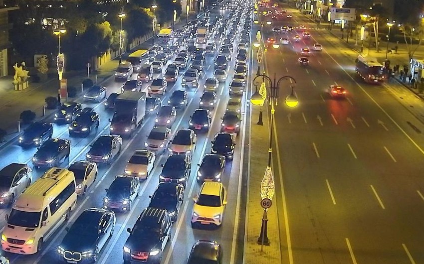 Bakının bu küçələrində tıxac var - SİYAHI
