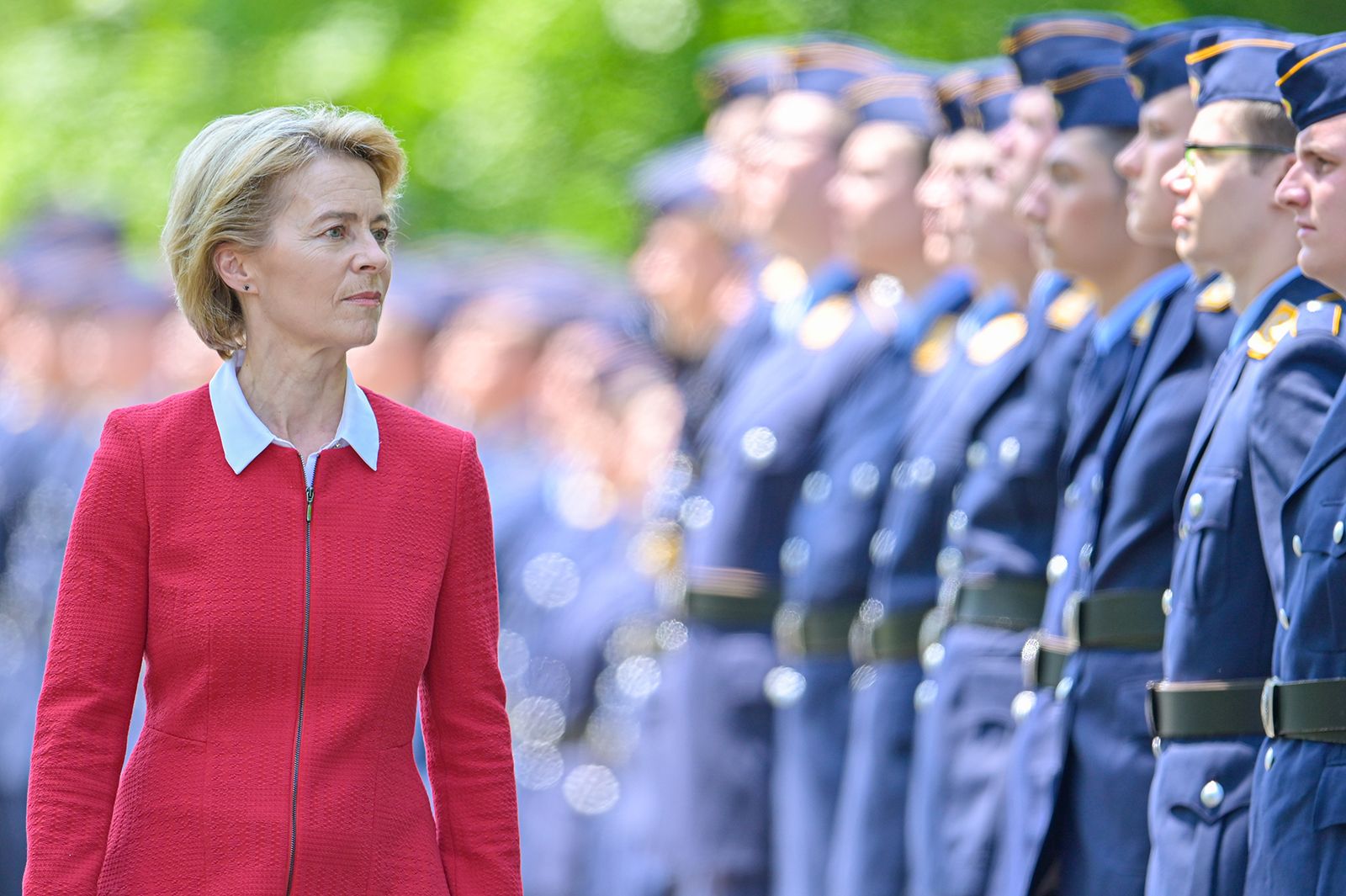 Ursula fon der Leyen pnevmoniyaya yoluxub