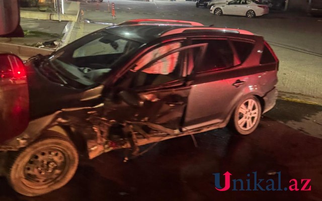 BMW sərnişin avtobusuna çırpıldı, yaralılar var - Hadisə yerindən FOTOLAR