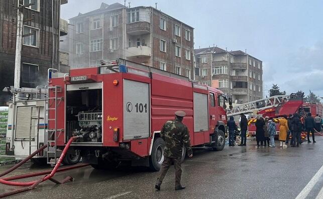 Bakıda yaşayış binasında yanğın