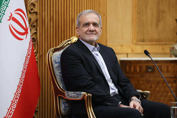 İran prezidenti Moskvaya getdi