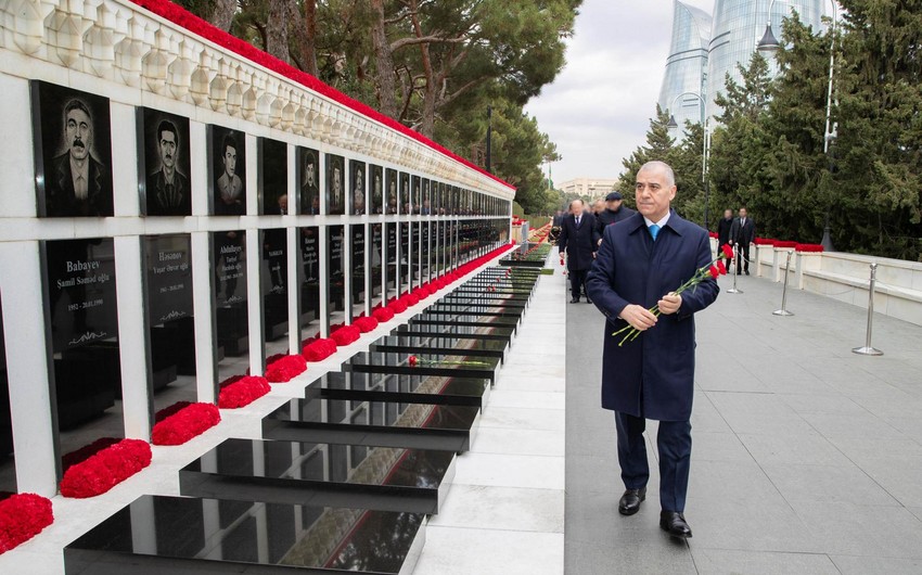 DTX rəisi Şəhidlər Xiyabanında - FOTO