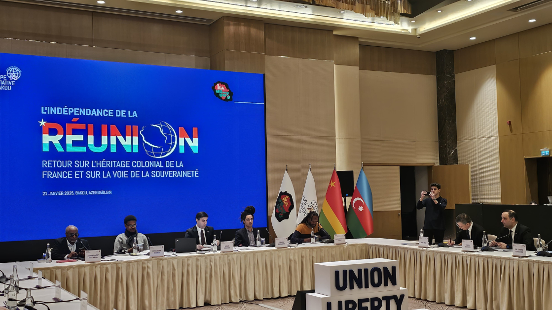 Bakıda "Reyunyonun müstəqilliyi" konfransı