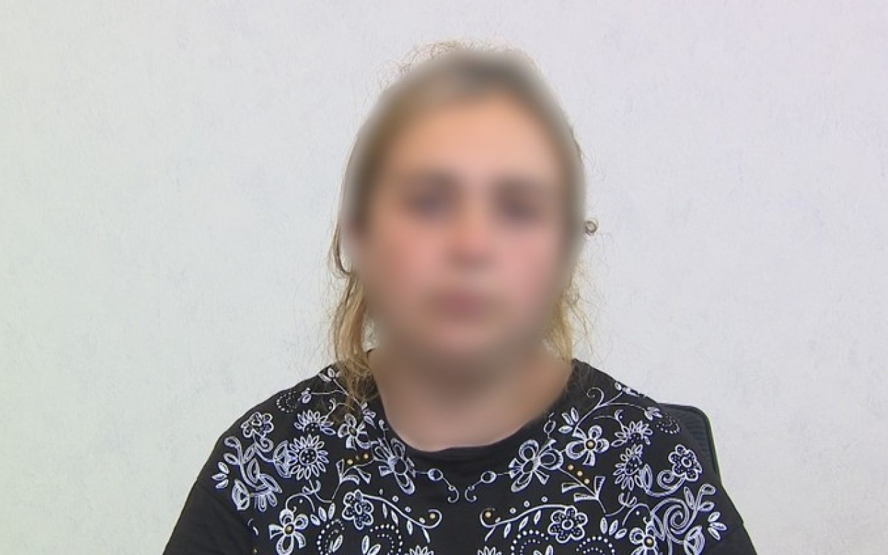 Vətəndaşlara qarşı dələduzluq edən qadına hökm oxundu