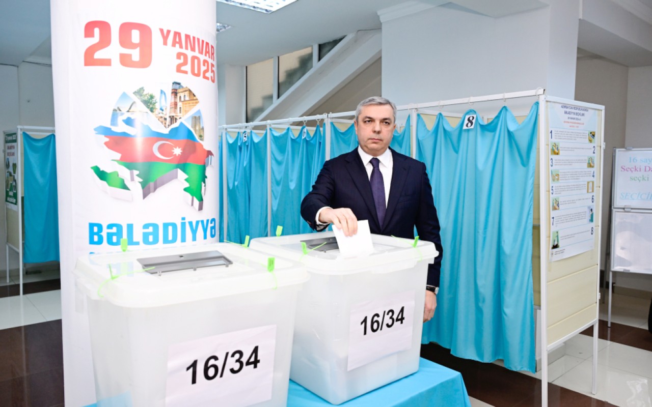 Prezidentinin Administrasiyasının rəhbəri səs verdi - FOTOLAR