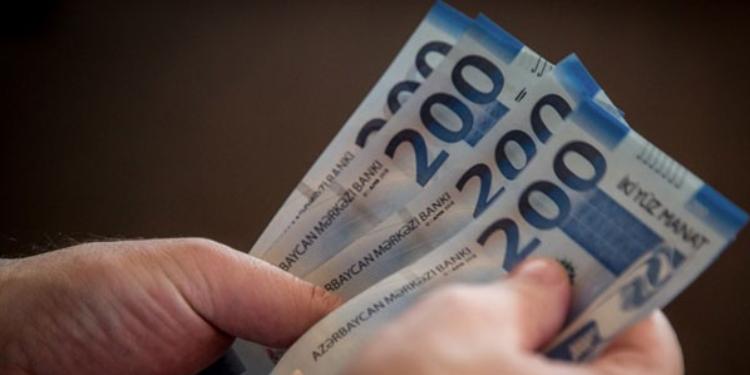 1 ildə əhalinin banklara borcu 1,5 milyard manat artıb