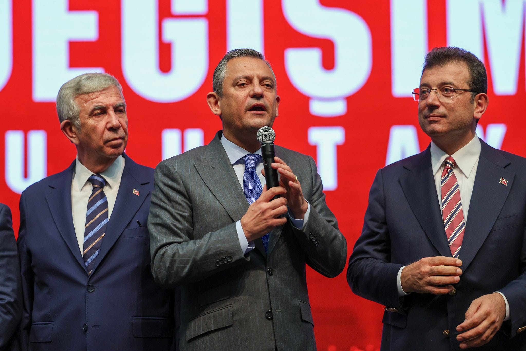 Türkiyə müxalifətində parçalanma: CHP-də iki namizəd YARIŞACAQ