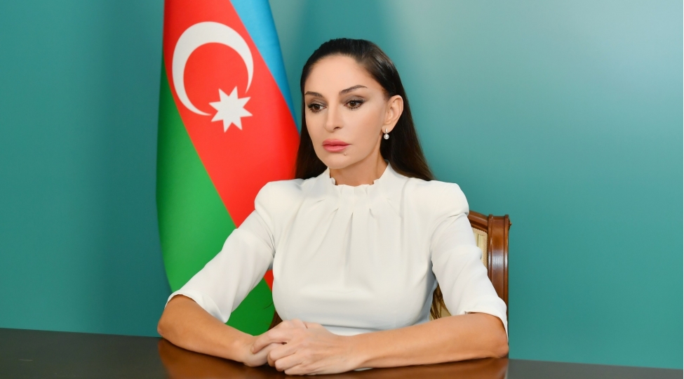 Birinci xanımdan Azərbaycan gənclərinə TƏBRİK