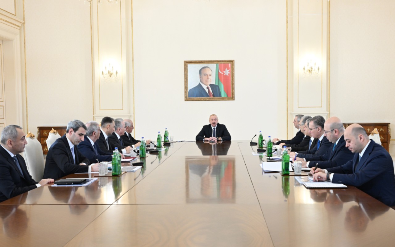 "Ölkəmiz regional nəqliyyat qovşağında mühüm rol oynayır" - Ağalar Vəliyev