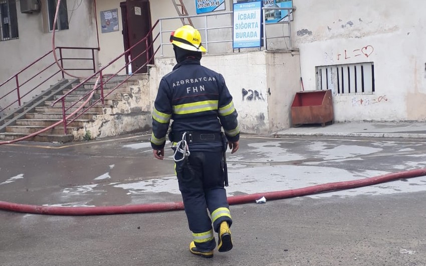 Binəqədidə yaşayış binasında yanğın - Zərərçəkənlər var