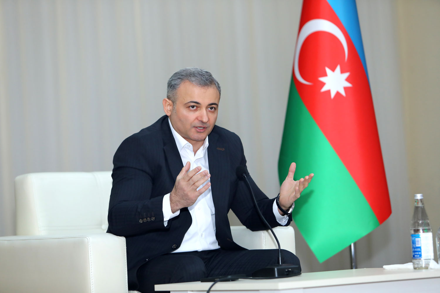 Rövşən Məmmədova iki müavin TƏYİN EDİLDİ