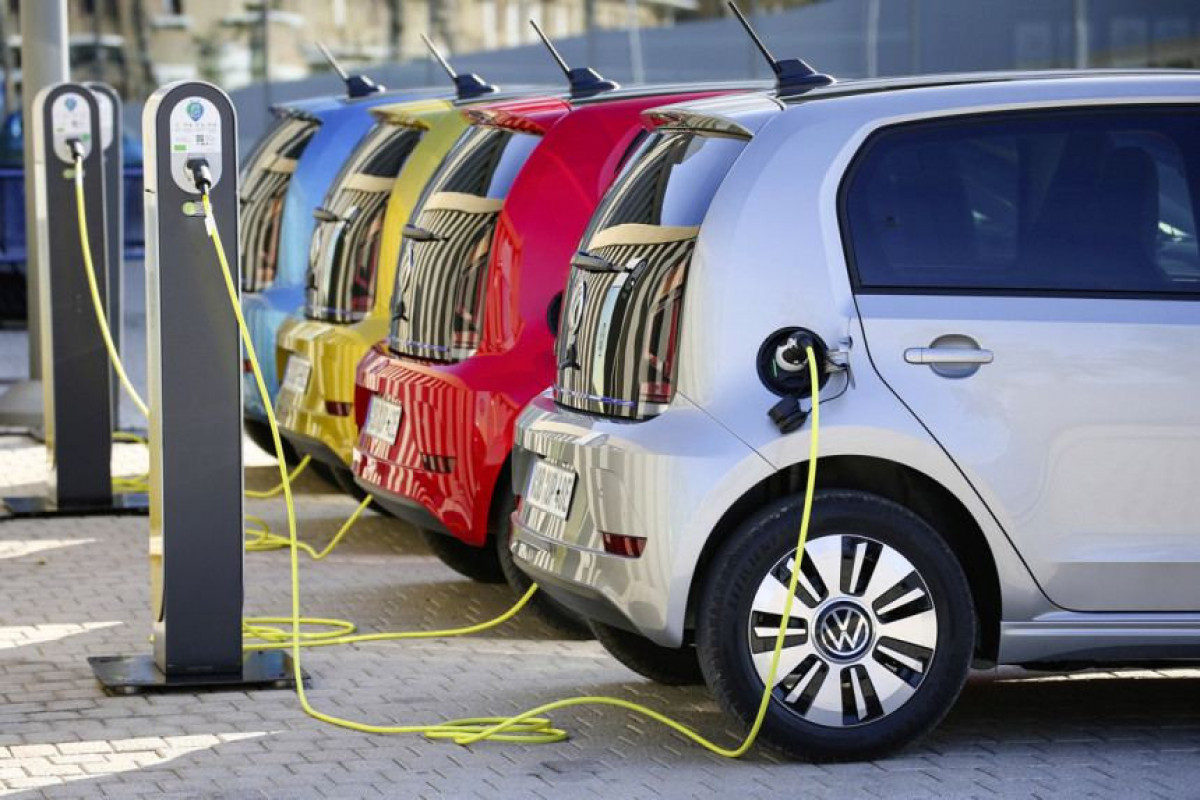 Azərbaycanda elektromobillərin sayı açıqlandı