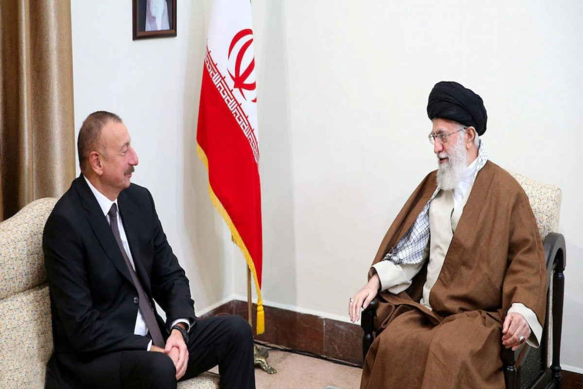 İlham Əliyev Xameneyini təbrik etdi