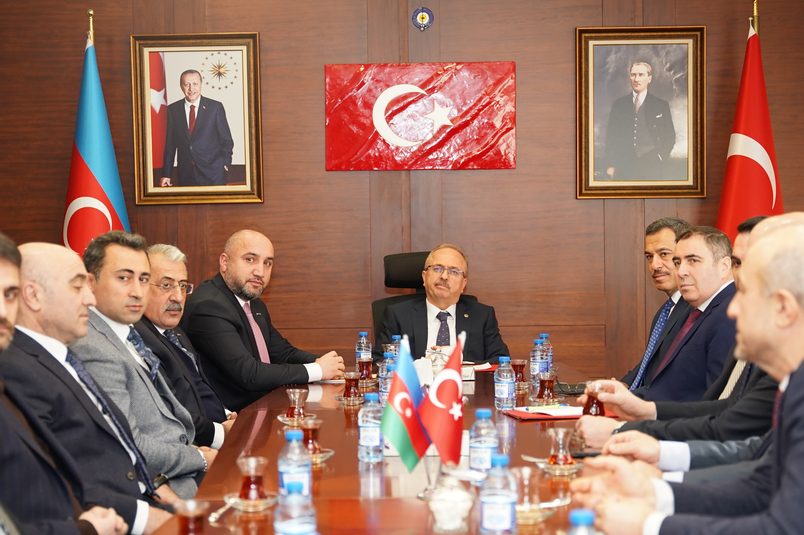 MÜSİAD Azərbaycan İdarə Heyətinin üzvləri Türkiyənin yeni səfirini ziyarət etdilər