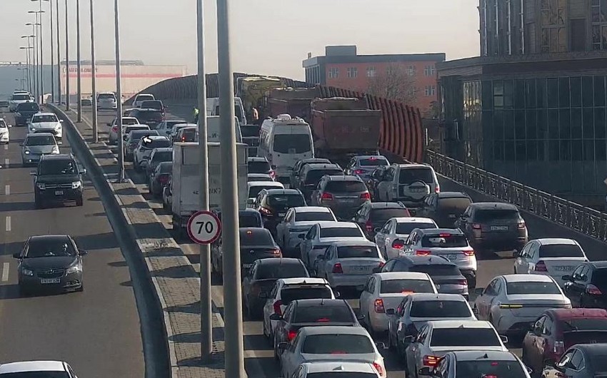 “Koroğlu” metrosu istiqamətində SIXLIQ
