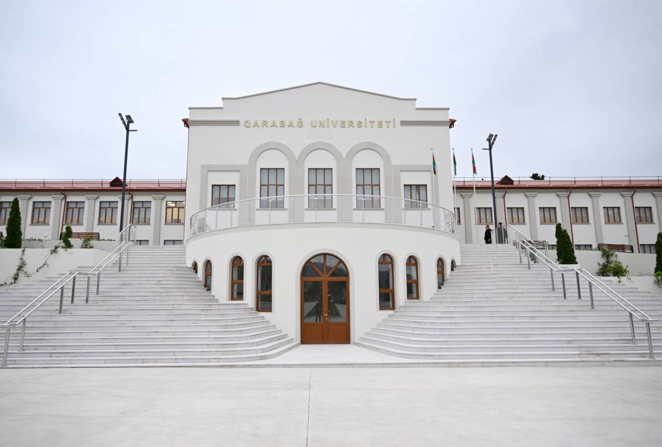 İş axtaranların nəzərinə! - Bu universitetdə vakansiya var