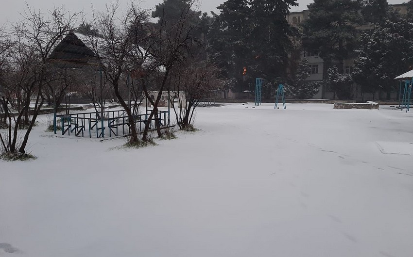 Hazırda qar yağan RAYONLAR 