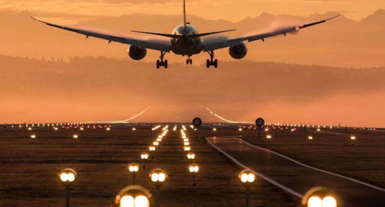 Rusiyanın iki aeroportunda uçuşlar dayandırıldı