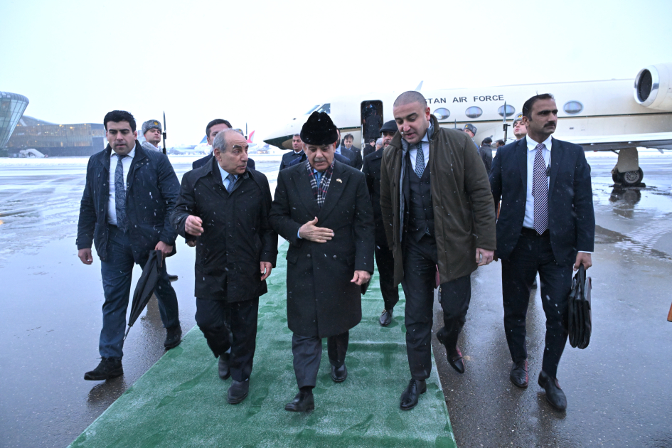 Pakistanın Baş naziri Azərbaycana GƏLDİ