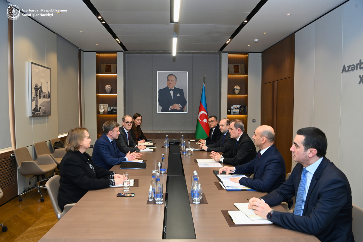 Azərbaycanla Niderland arasında siyasi məsləhətləşmələr 
