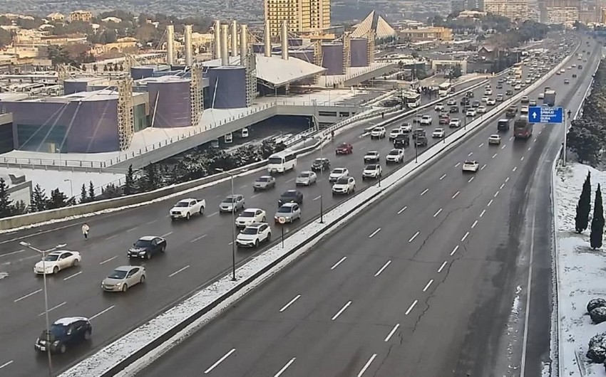 Bakının tıxaclı yolları - SİYAHI