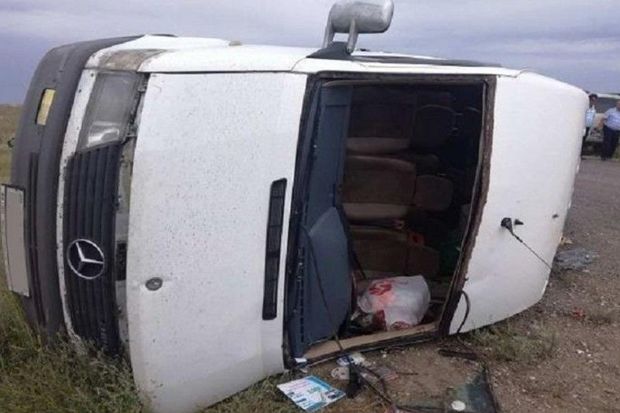 Cəlilabadda sərnişin avtobusu qəzaya uğradı - Yaralananlar var
