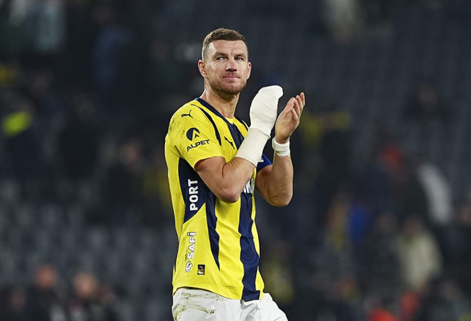 "Fənərbağça"dan 38 yaşlı futbolçuya yeni təklif 