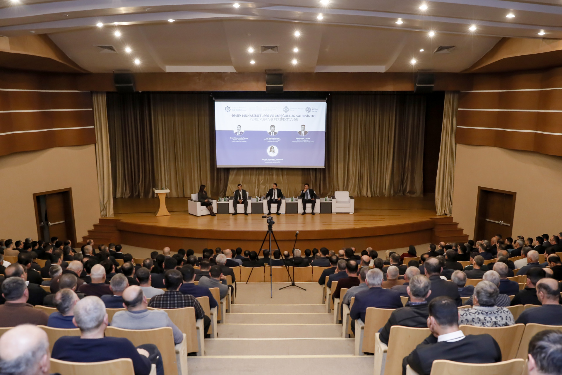 “Əmək münasibətləri və məşğulluq: müasir çağırışlar və rəqəmsal həllər” mövzusunda konfrans - FOTOLAR