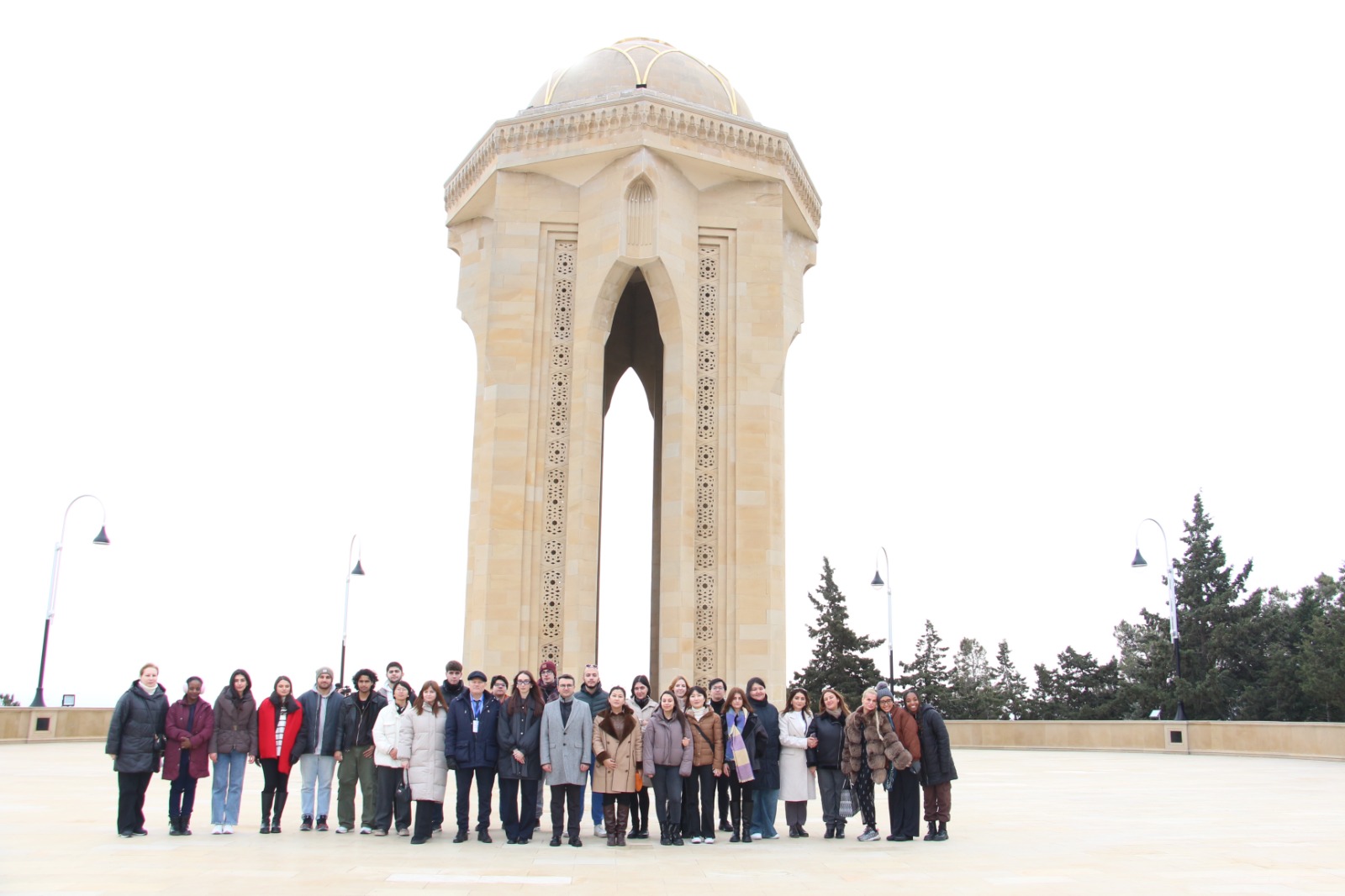 Əcnəbilər Azərbaycanda - Beynəlxalq Multikulturalizm Məktəbi başladı