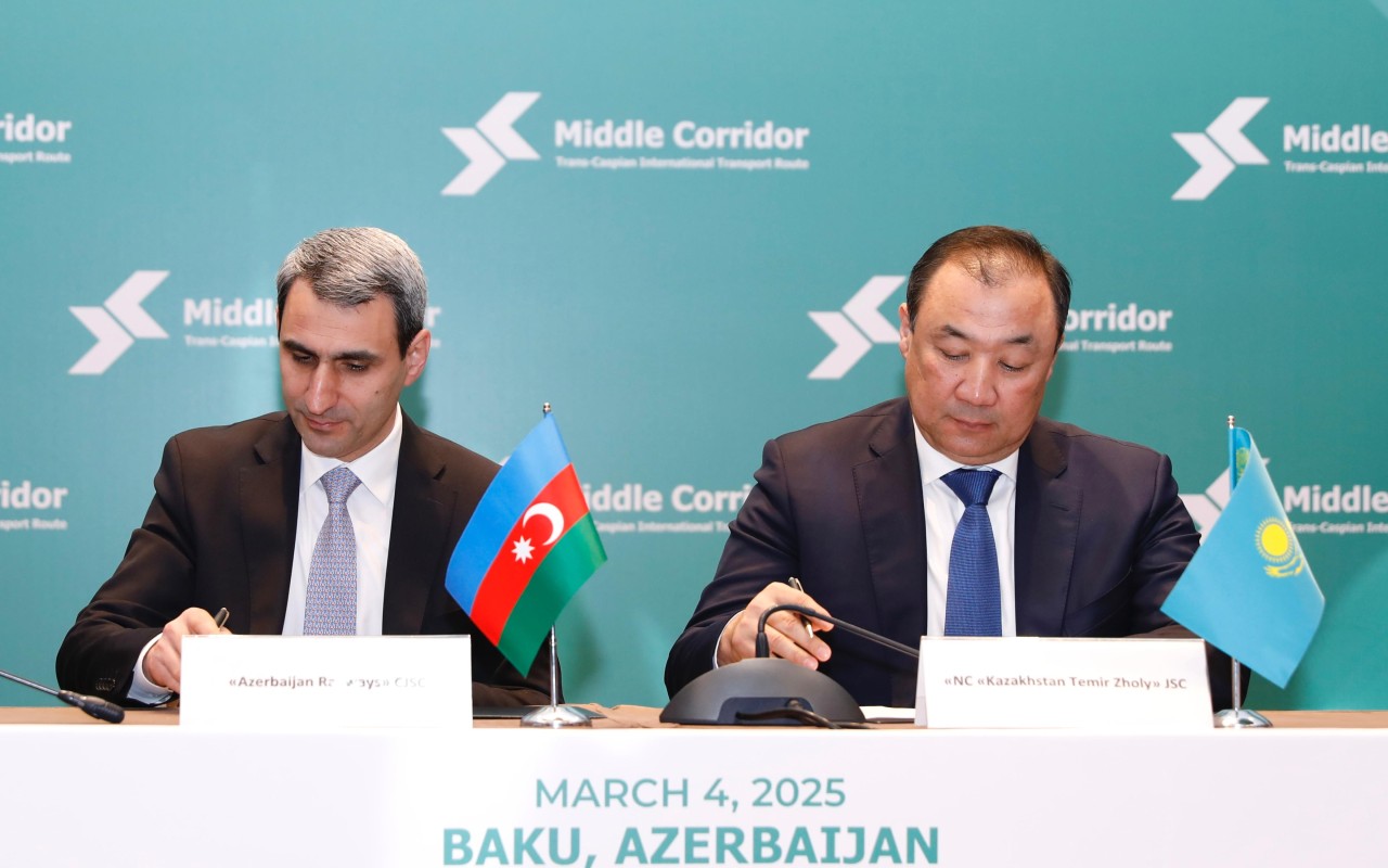 Bakıda yeni sazişlər imzalandı - FOTOLAR