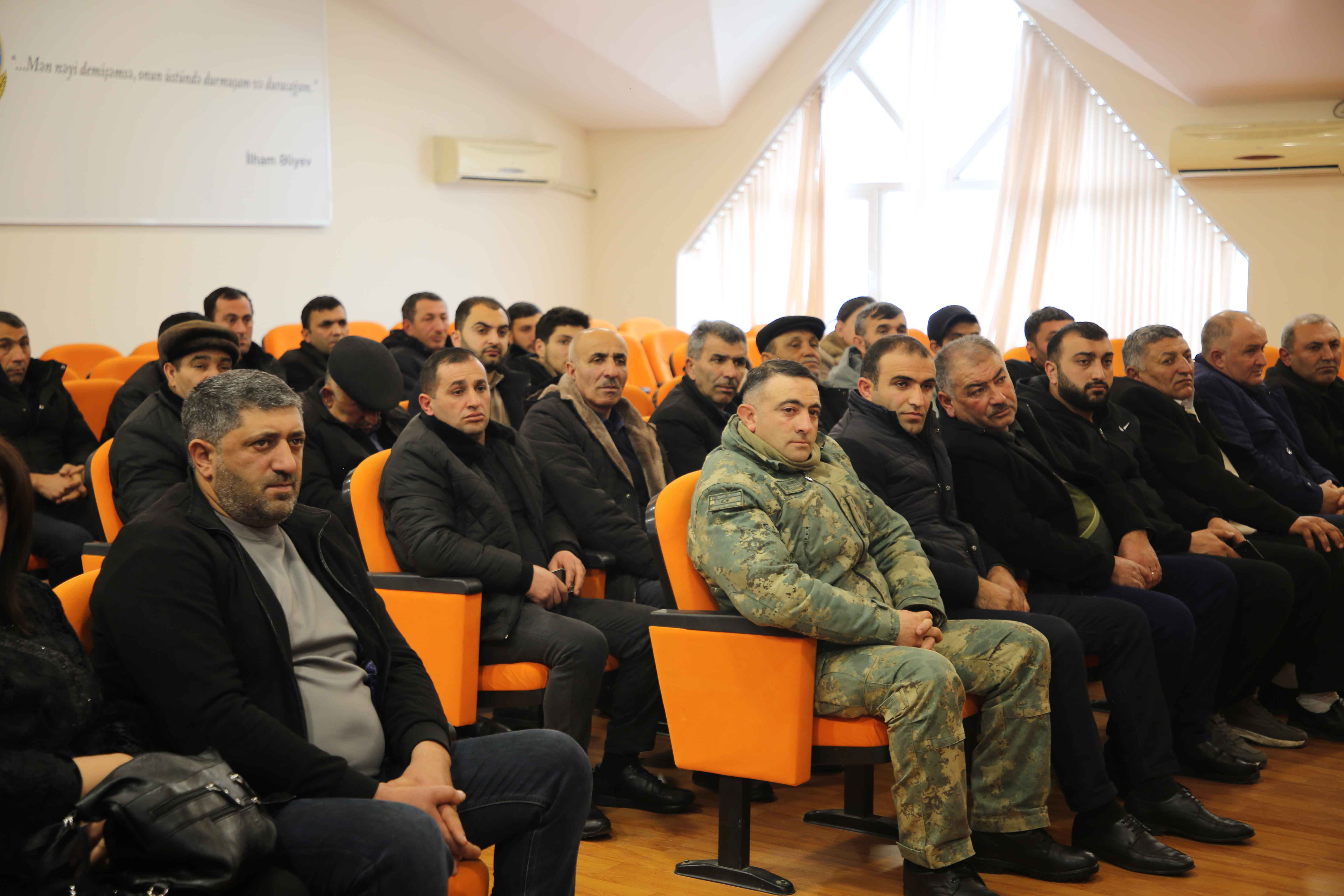 Keçmiş məcburi köçkünlər maarifləndirilib - FOTO
