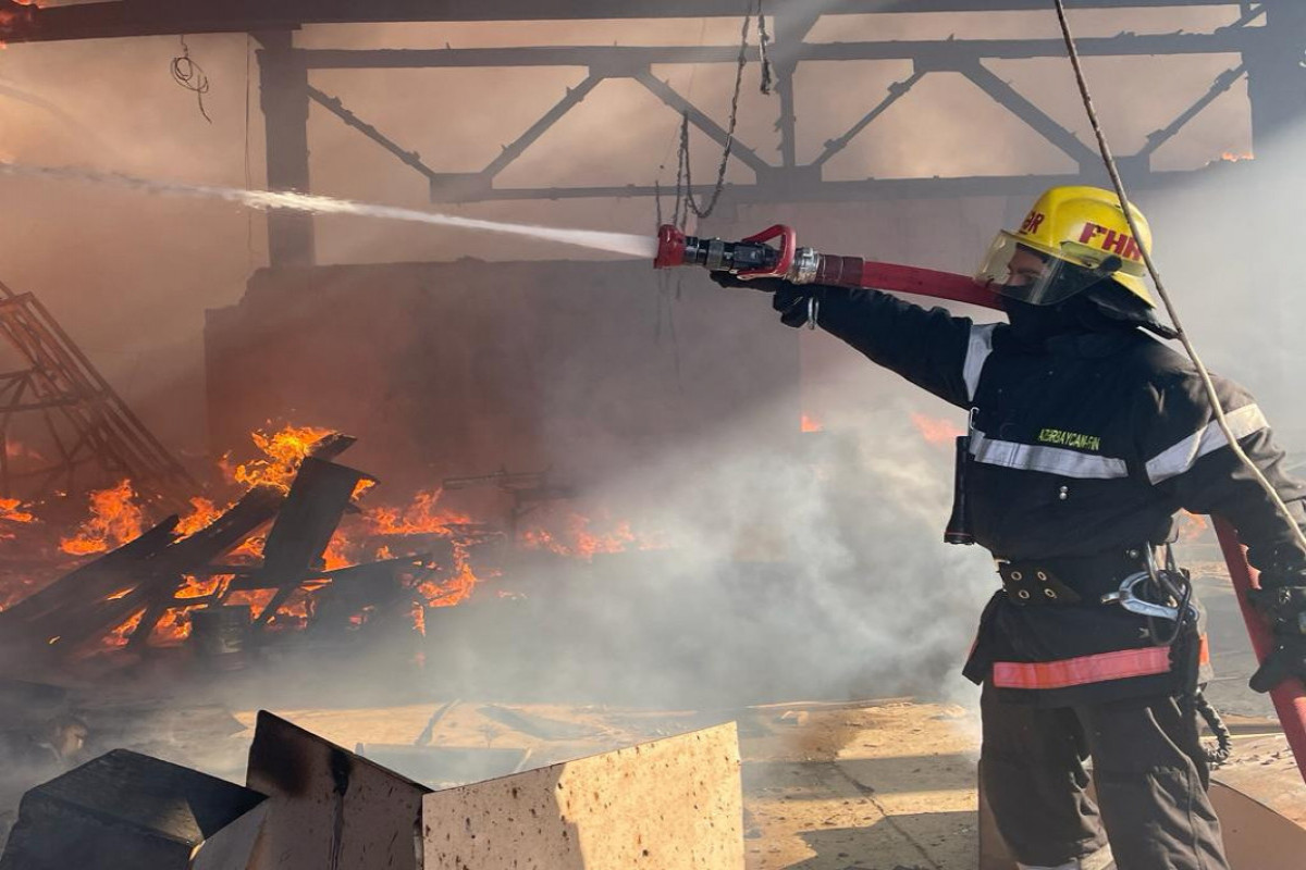 Gəncədə yaşayış binasında YANĞIN