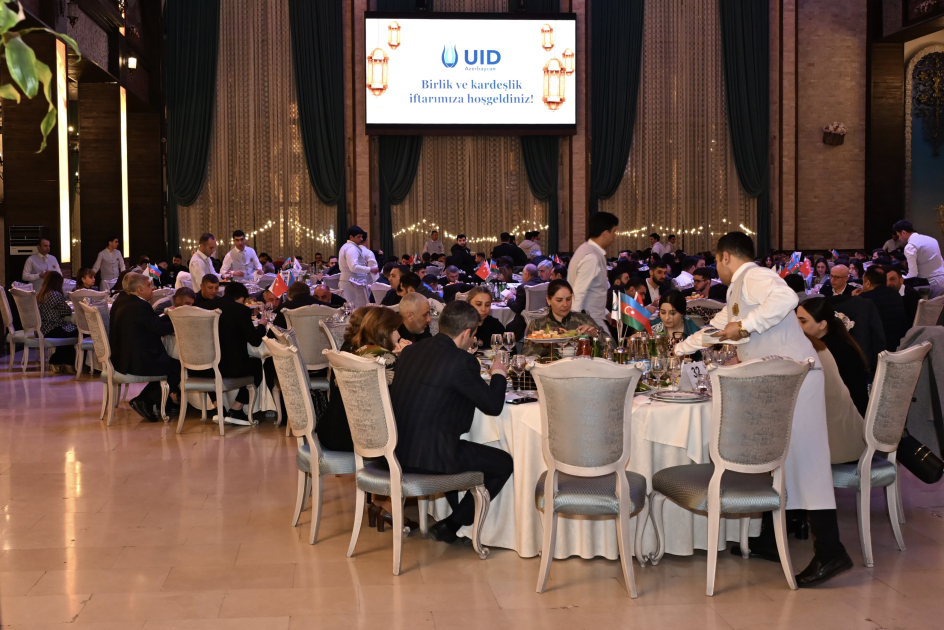 Bakıda Beynəlxalq Demokratlar Birliyinin təşkilatçılığı ilə iftar süfrəsi açıldı - FOTOLAR