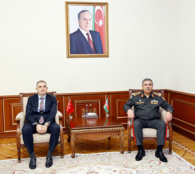 Zakir Həsənov “Baykar” şirkətinin baş direktoru ilə görüşdü