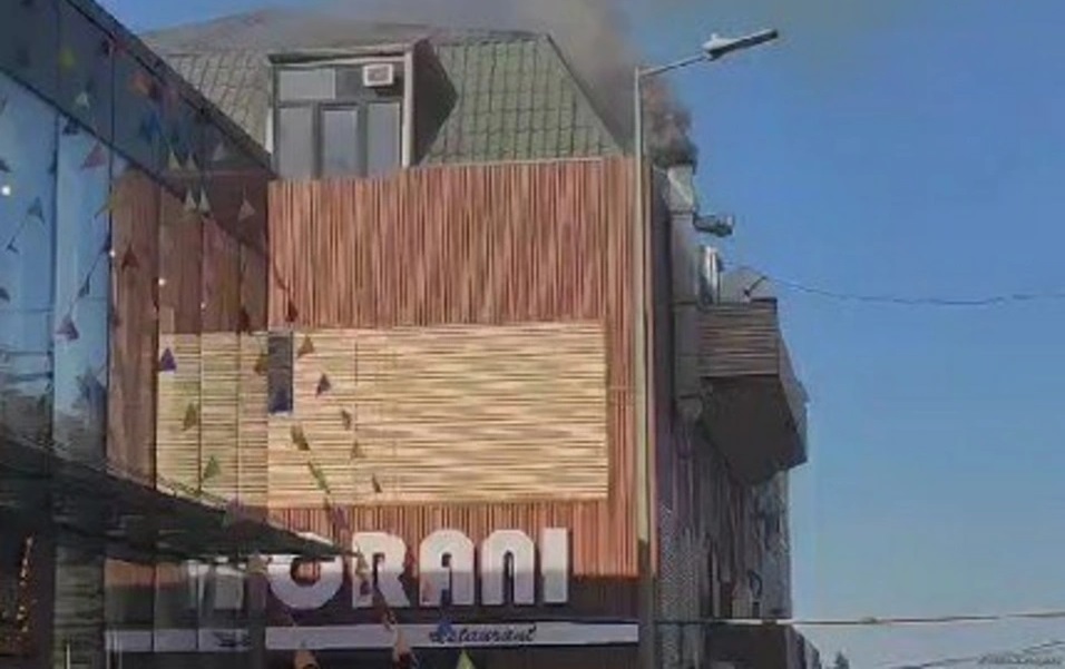 Bakıdakı restoranda yanğın söndürüldü - YENİLƏNİB