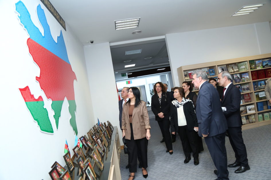 Tədbir iştirakçıları MEK-lə tanış olublar