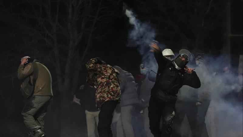 Türkiyədəki aksiyalarda 16 polis yaralanıb - Nazir