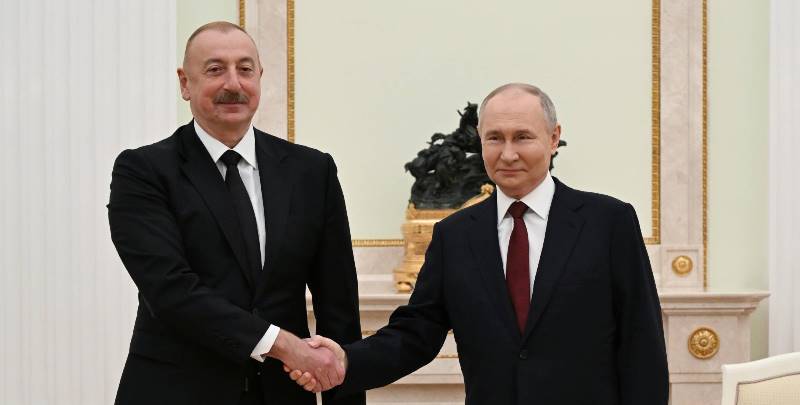 Putindən İlham Əliyevə bayram TƏBRİKİ