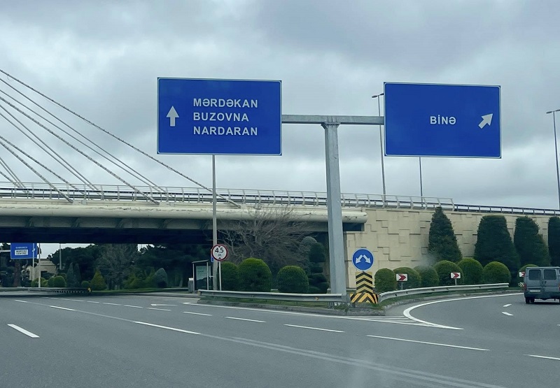 Yol lövhələrindən çıxarılan "Nardaran" adı geri qaytarıldı - FOTO