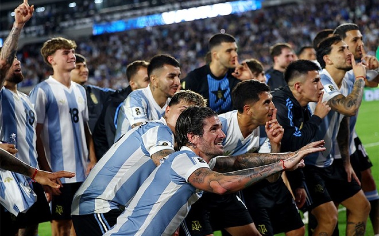 Argentina Braziliyanı darmadağın etdi