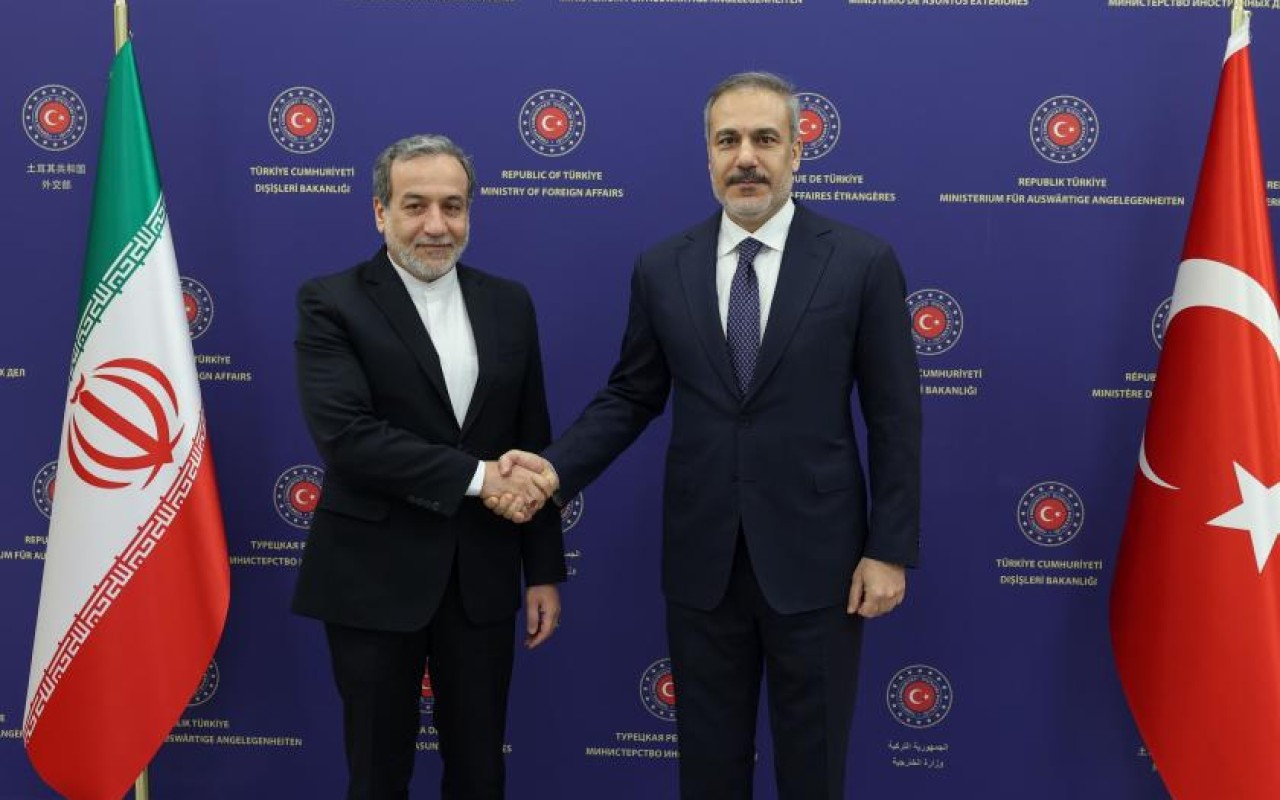 Hakan Fidan iranlı həmkarı ilə regionu müzakirə etdi