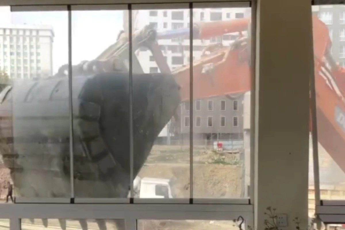Bakıdakı binanı uçuran şirkətin rəhbəri TUTULDU